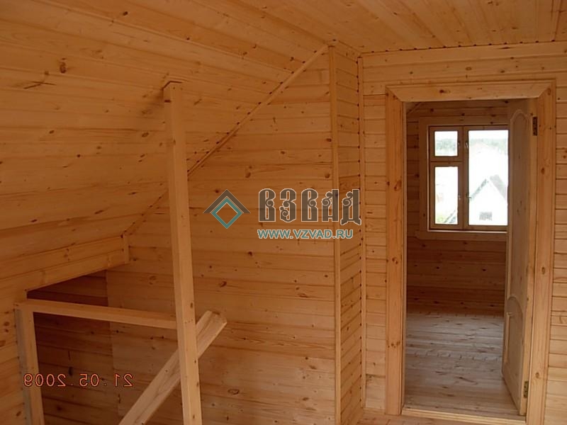 Внутренняя отделка мансарды в деревянном доме